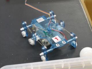 科学教室　「６足歩行ロボットを作って動かそう（大和郡山市）」（令和７年９月６日　於　奈良高専）