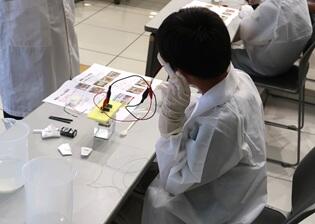 ion20050830-5.JPG