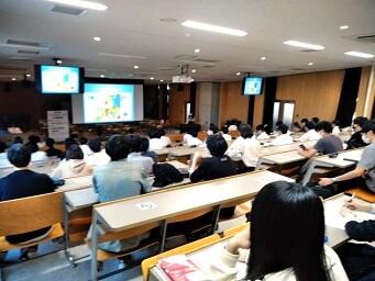 講演の様子３